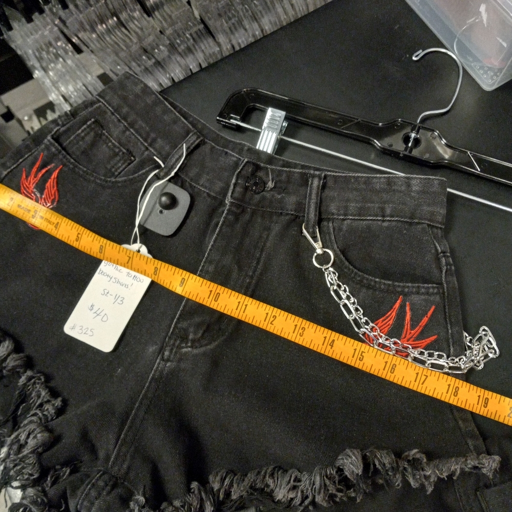 RAGE custom gothic babe OOAK vintage shorts! SOLD - Picture 9 of 9
